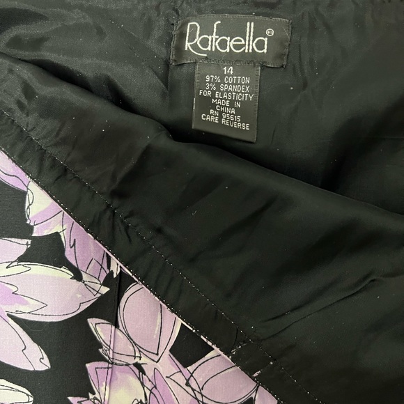 RAFAELLA Floral Print Skirt - Picture 3 of 3